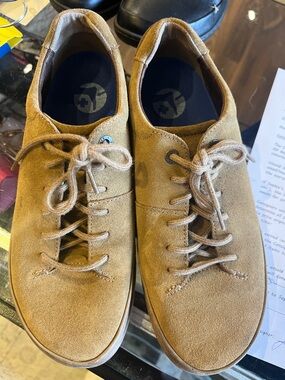 Birkenstock women Suede Sneakers in Tan
